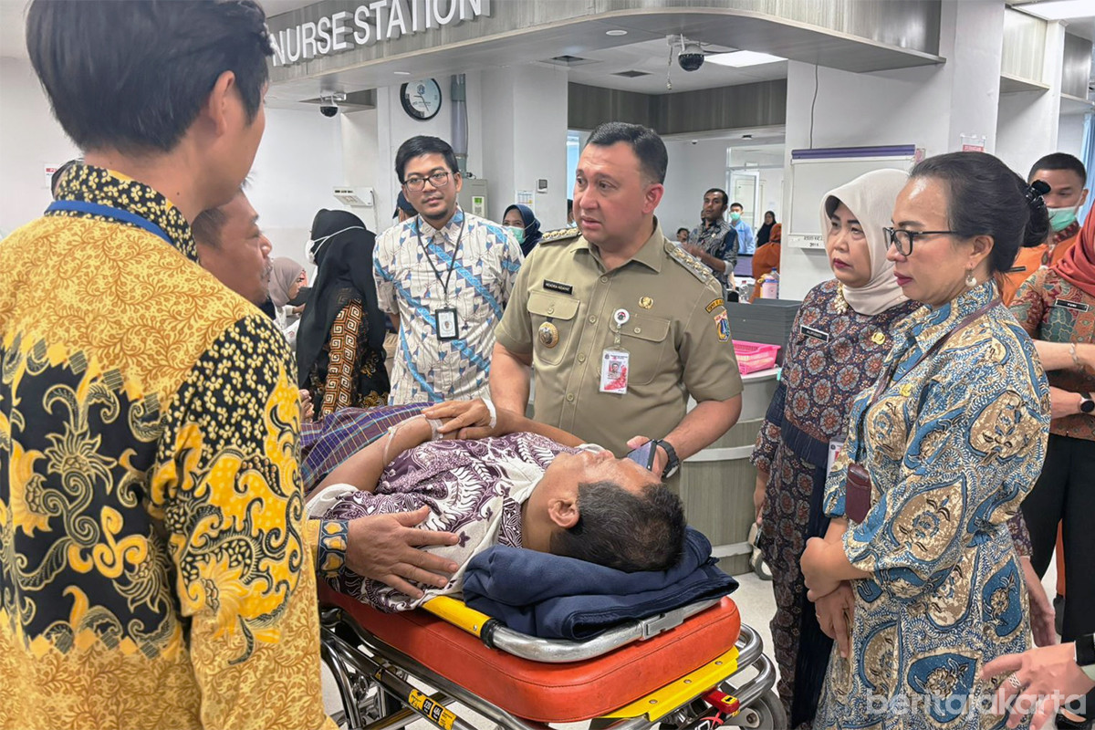 Puluhan Pelajar dan Guru SDN Kalibaru 01 Dapatkan Perawatan Medis