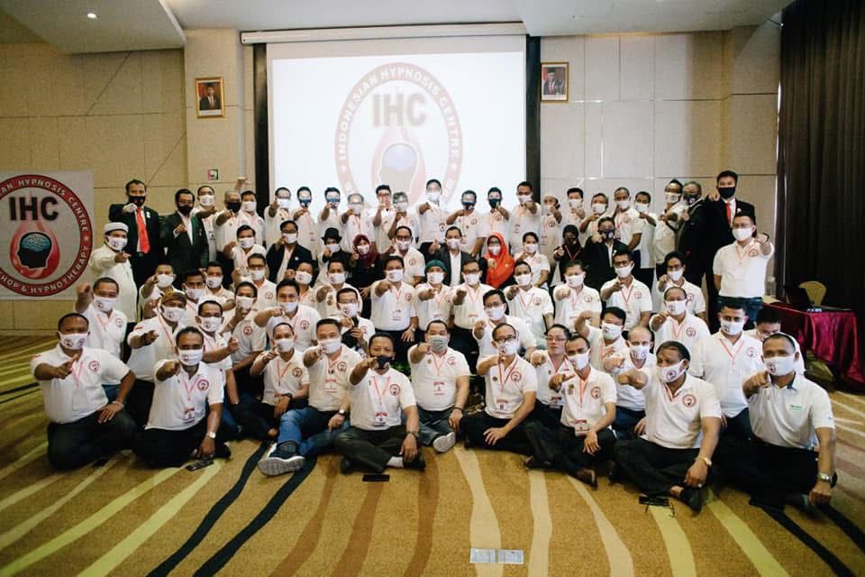 IHC Berikan Layanan Hipnoterapi Gratis untuk Relawan Bencana Sumatera