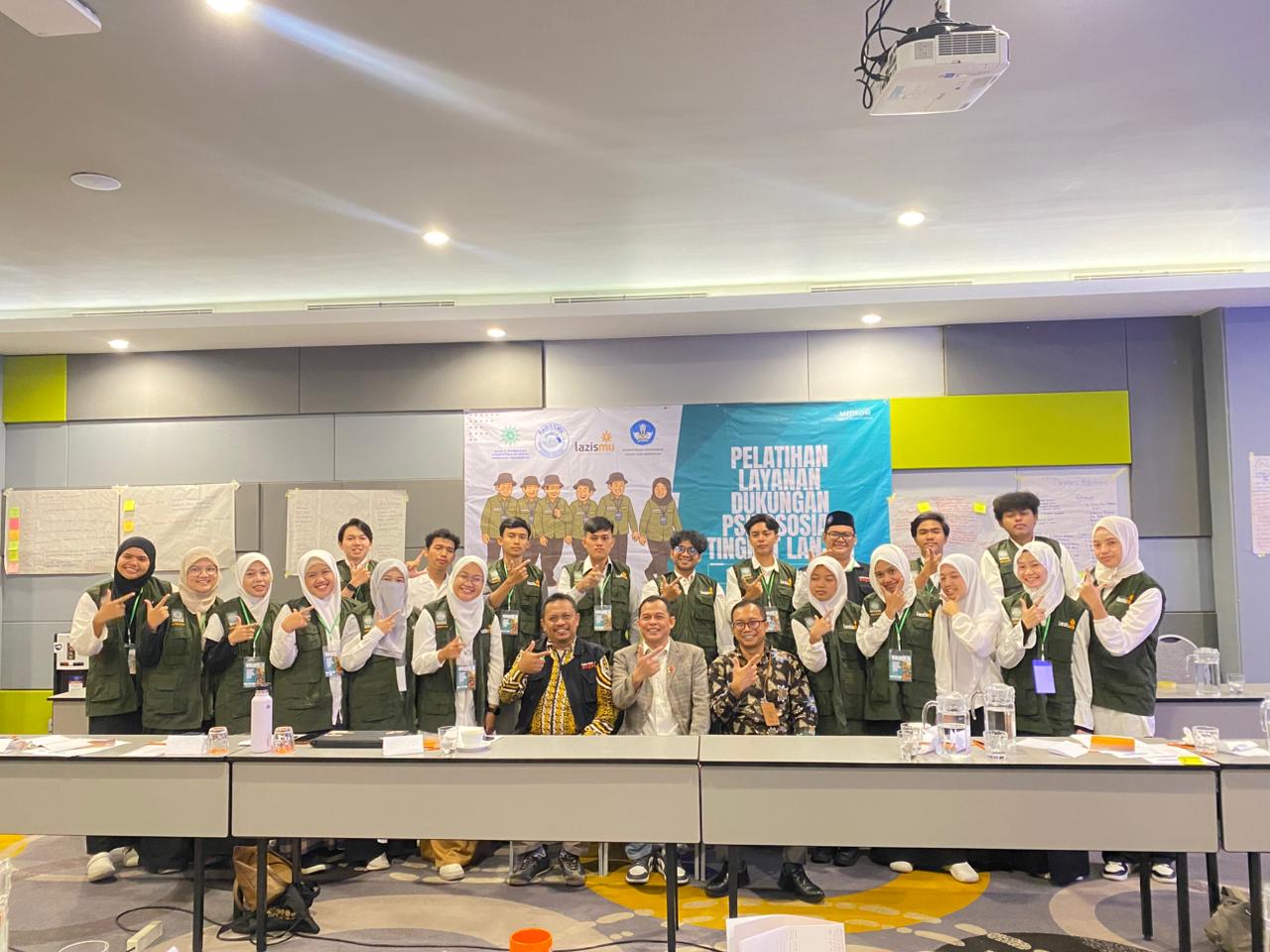 IHC Dan MPKS PP Muhammadiyah Bekali Relawan KawanMu dengan Hipnoterapi