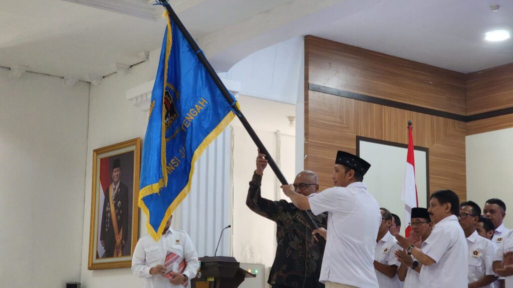 Pataka PWI Diserahkan, Estafet Kepemimpinan Berlanjut di Jateng