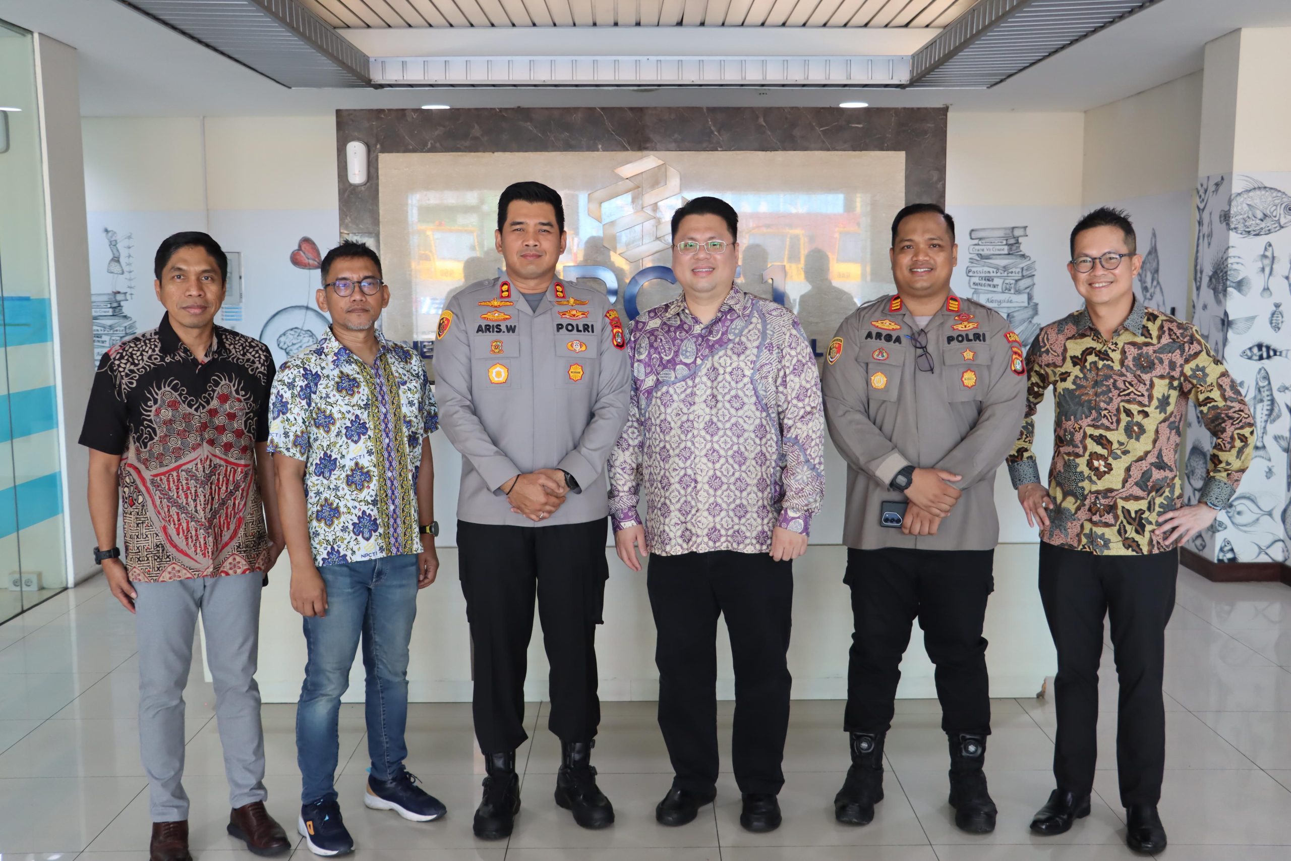 Kapolres Pelabuhan Tanjung Priok Hadiri Peresmian Implementasi Electric Prime Movers di Terminal NPCTI