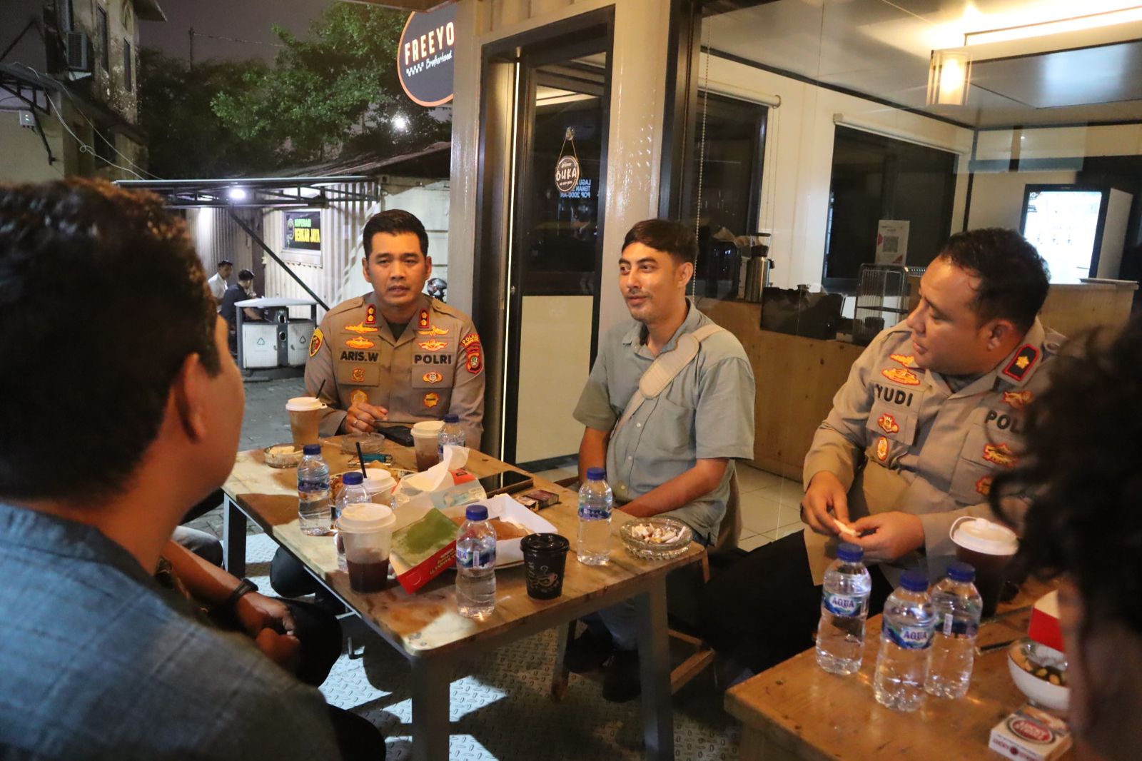 Ngobrol Santai dan Ngopi Bareng, Kapolres Priok Bersama Jurnalis