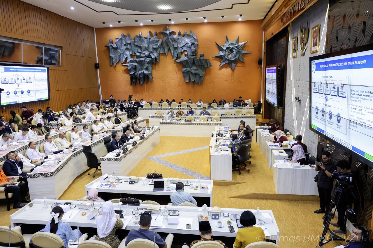 BMKG Paparkan Evaluasi Cuaca Nataru 2025/2026 dalam Raker dan RDP Komisi V DPR
