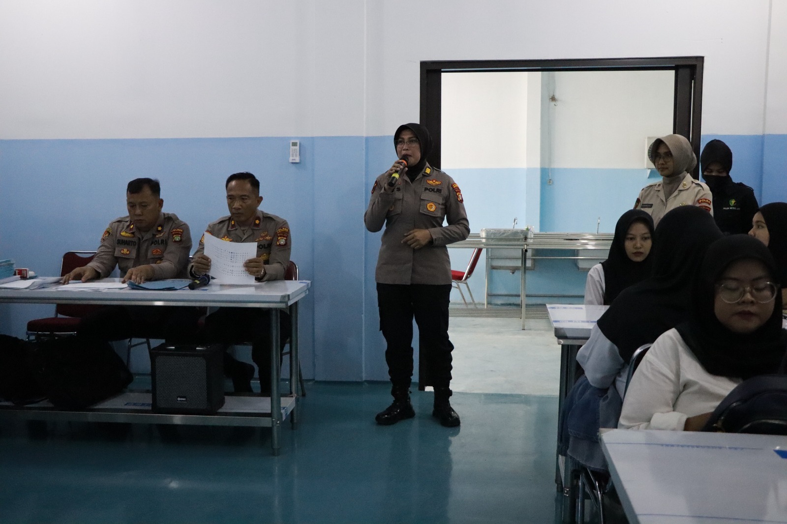 Polres Kepulauan Seribu Awasi Pelaksanaan Tes Psikologi Calon Relawan SPPG di Jatijajar Depok