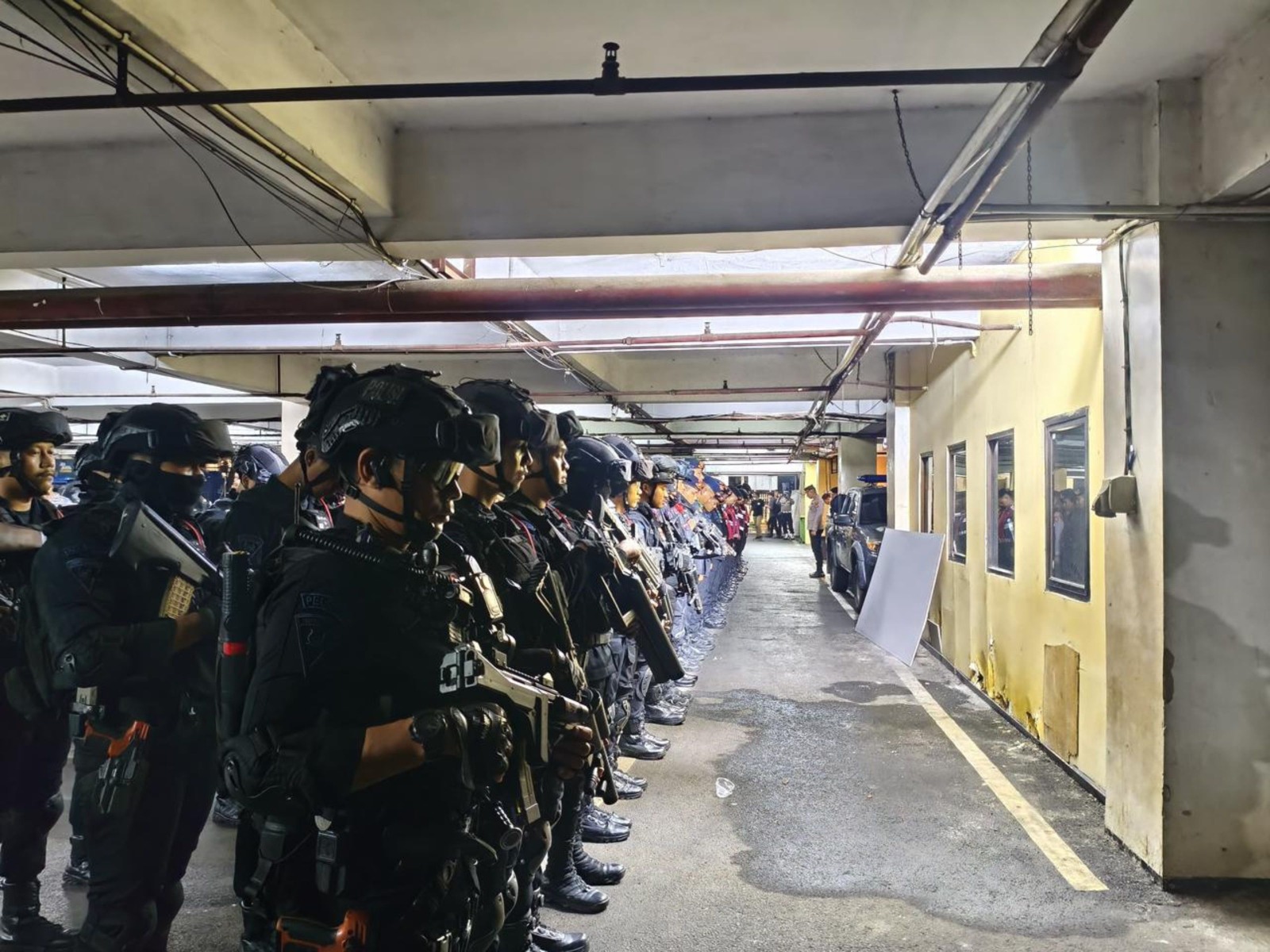 Operasi Pekat Jaya 2026, Patroli Malam Brimob Temukan Sajam dan Gagalkan Tawuran di Jaktim