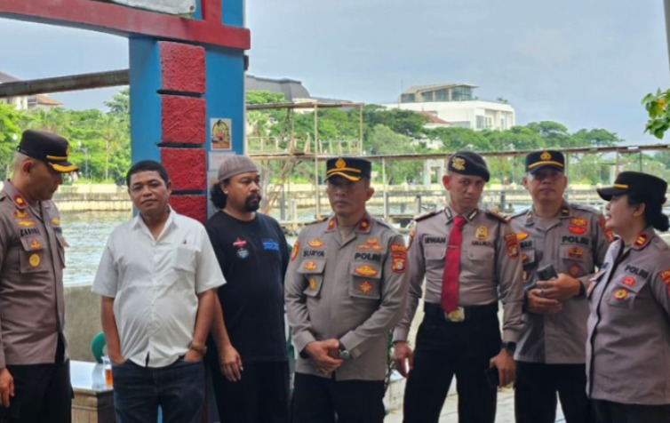 Polres Kepulauan Seribu Gelar Strong Point di Dermaga Marina Ancol, Utamakan Keselamatan Penumpang