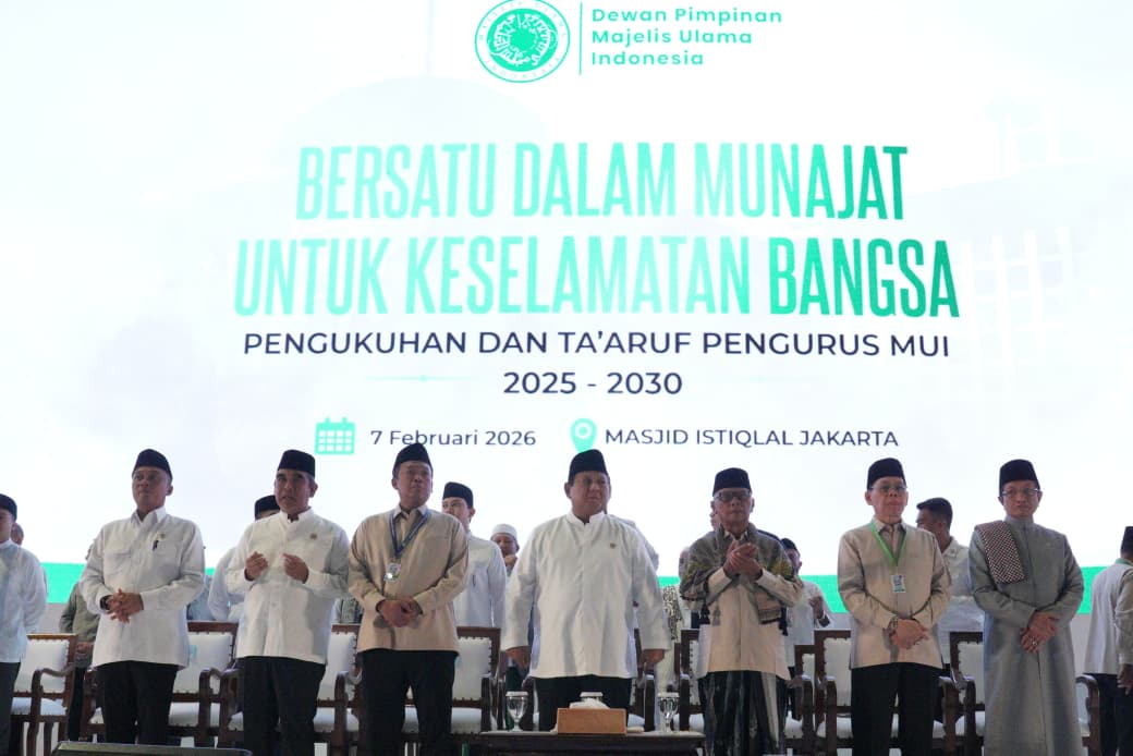 Prabowo Saat Kukuhkan Pengurus MUI 2025–2030: Hari Ini Lambang Bersatunya Ulama dan Umara