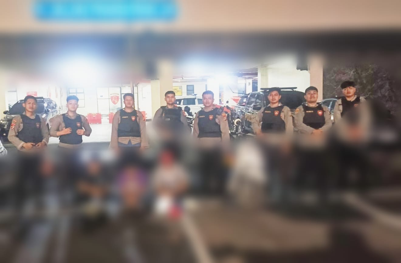 Tim 2 Beruang Jaga Jakarta Amankan 3 Pemuda Bawa Celurit di Bekasi Timur