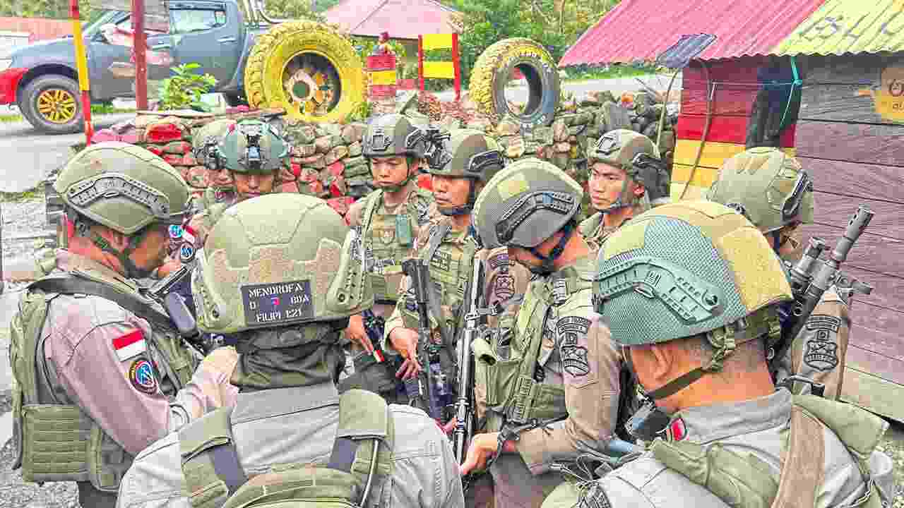 Patroli Humanis di Puncak Jaya: Satgas Damai Cartenz Bangun Kepercayaan Warga dari Kampung ke Kampung