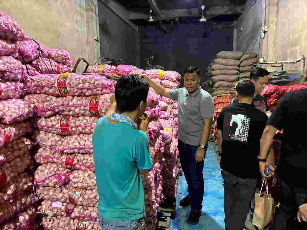 Bareskrim Polri Bongkar Penyelundupan 23 Ton Bawang dan Cabai di Pontianak
