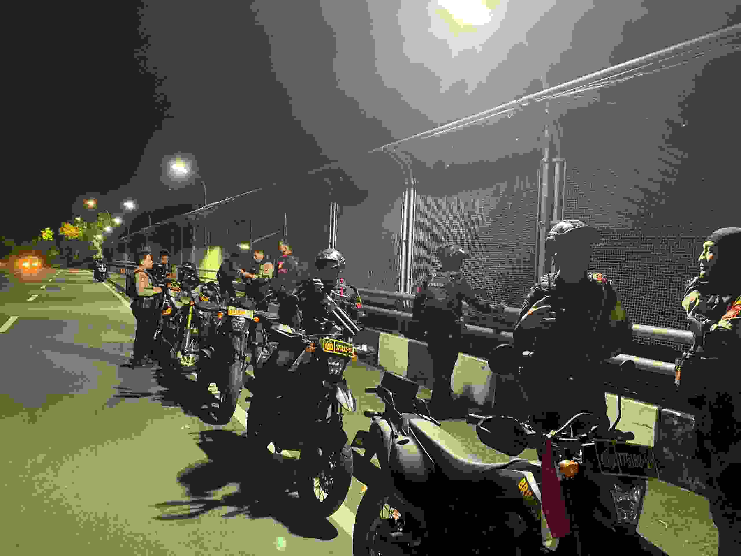 Patroli Brimob dan Perintis Bubarkan Balap Liar di Kawasan Jalan Taman Mini, Sejumlah Remaja Diamankan
