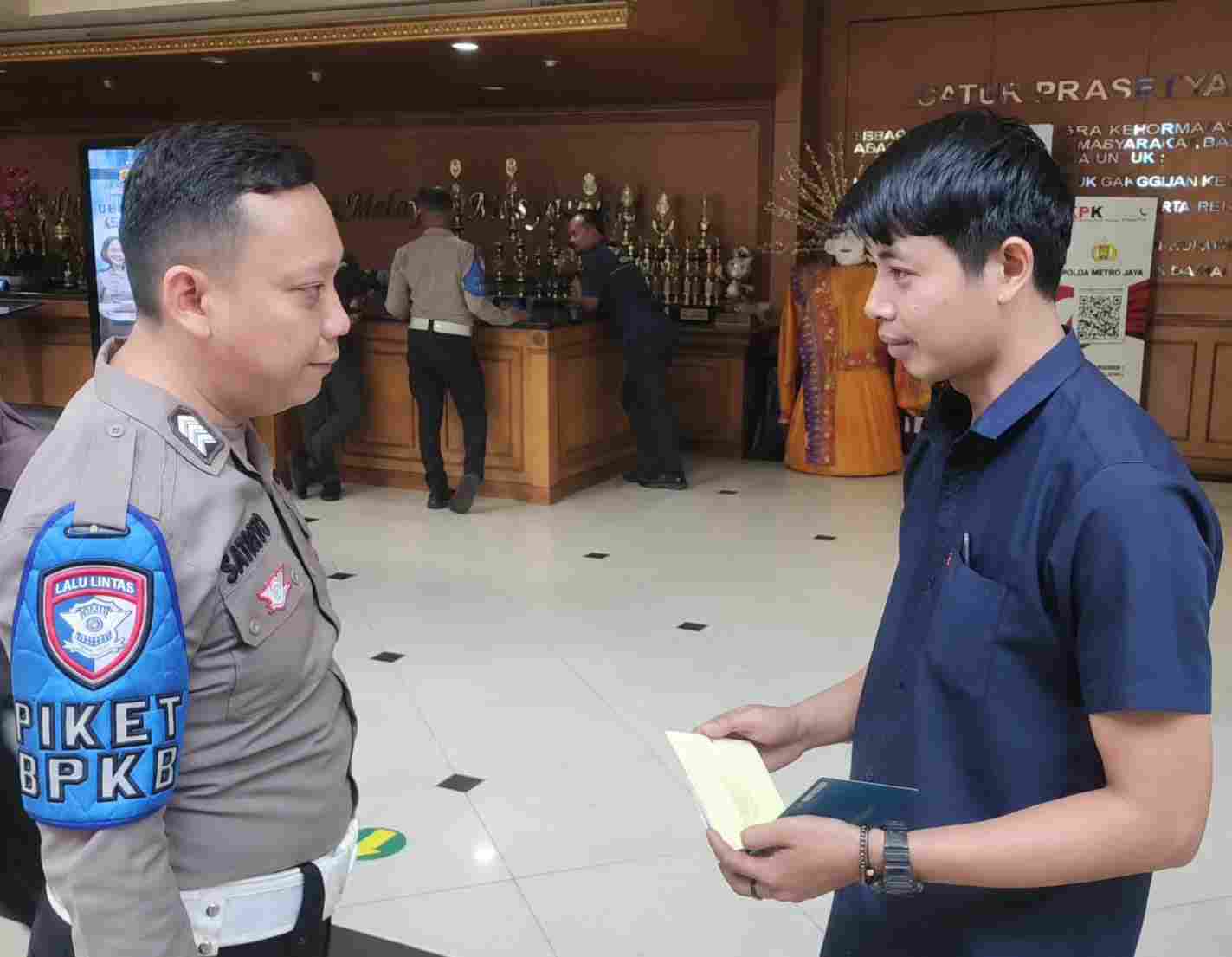 Ganti Nopol Berjalan Lancar, Pemohon Apresiasi Pelayanan BPKB Polda Metro Jaya