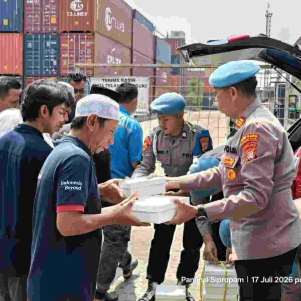 Jumat Berkah Sipropam Polres Pelabuhan Tanjung Priok, Wujud Kepedulian Polri kepada Masyarakat Pelabuhan
