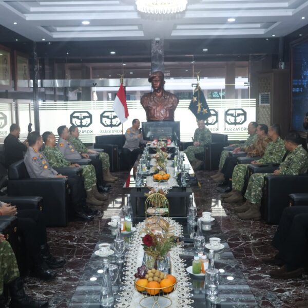 Kapolda Metro Jaya dan Pangdam Jaya Sambangi Mako Kopassus Cijantung, Pererat Sinergi Bersama Pangkopassus