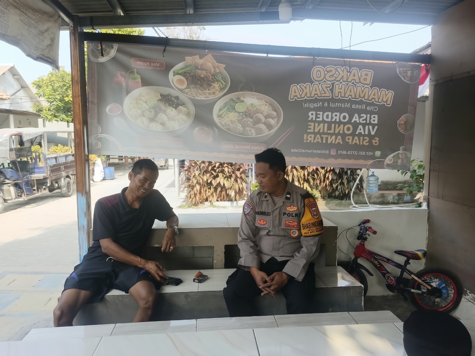 Jakarta On The Spot di Pulau Pari, Bhabinkamtibmas Sosialisasikan Layanan Polri 110 Gratis 24 Jam