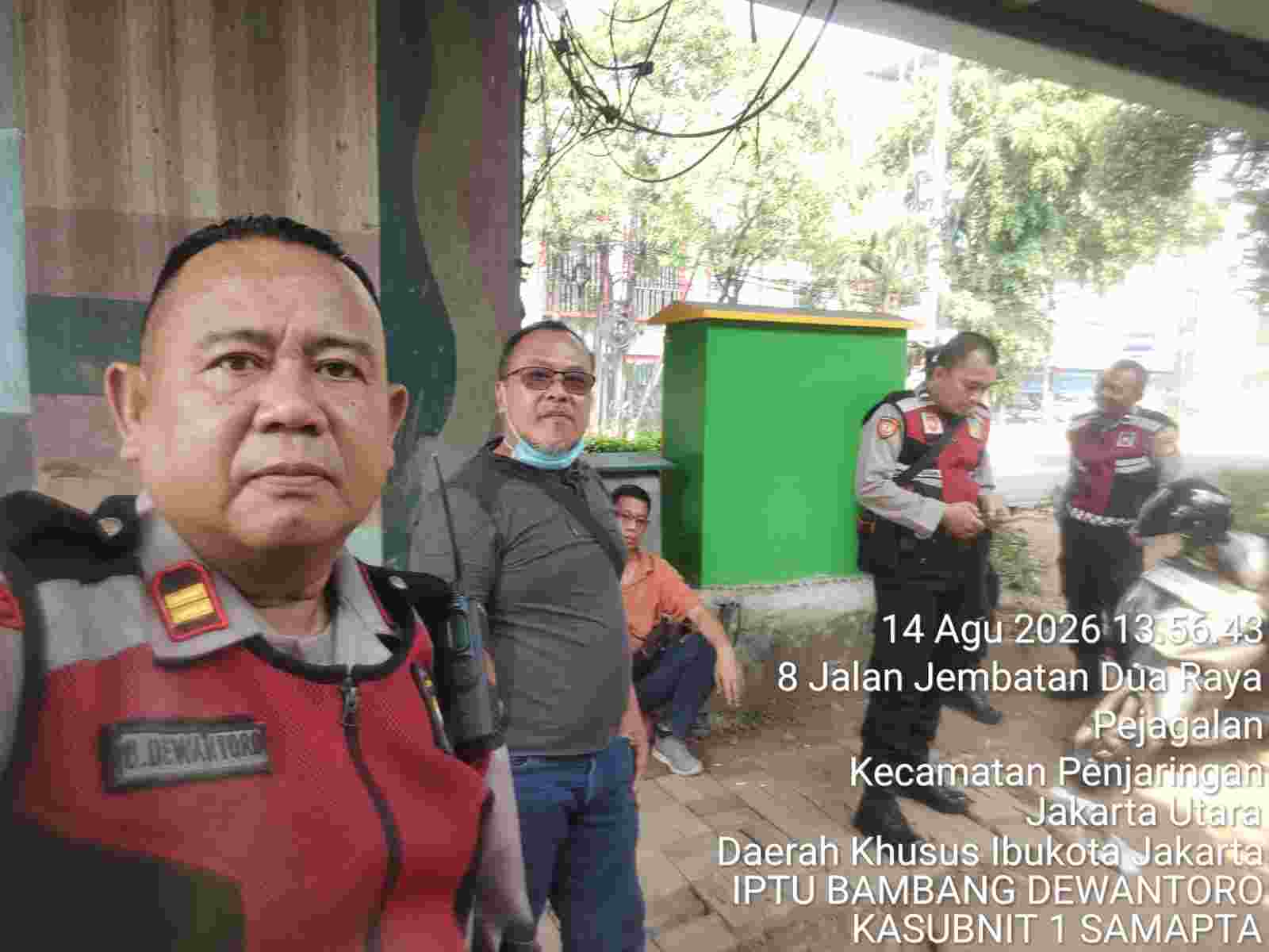 Polsek Metro Penjaringan Gelar Apel Penyekatan di Jembatan Tiga Raya, Antisipasi Pergerakan Massa ke Pusat Kota