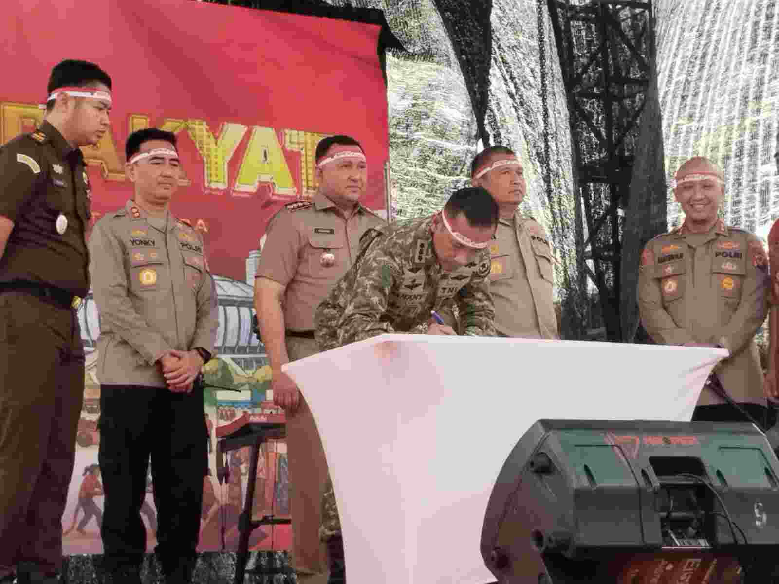 Pesta Jamuan Rakyat Peringati HUT RI ke-81, Forkopimko Jakarta Utara Tegaskan Komitmen Tolak Tawuran