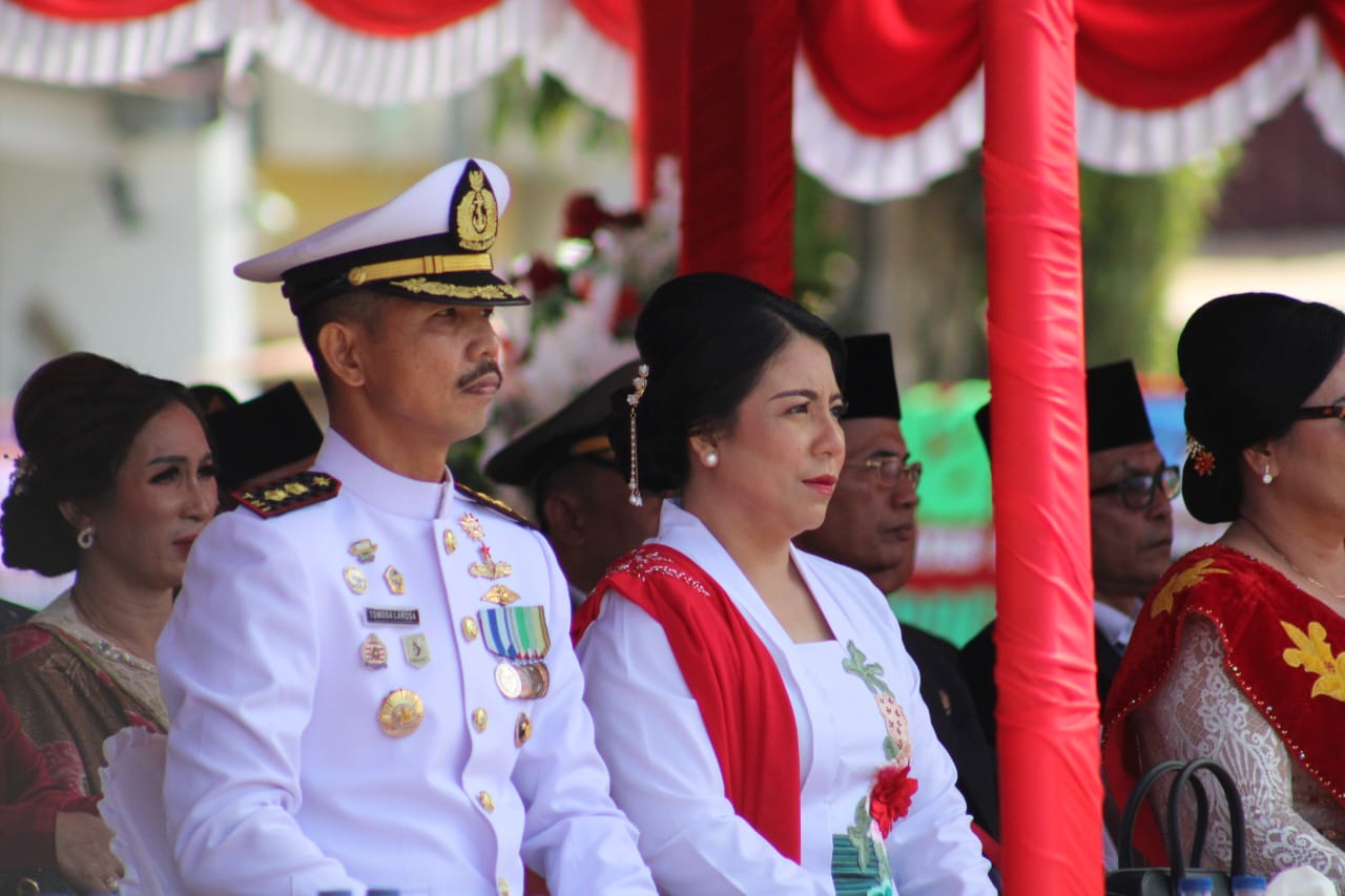 Lanal Nias Pukau Tamu Undangan di Upacara HUT Ke-81 RI, Komandan Lanal Bersama Forkopimda Nias Selatan Joget Bersama Tarian Kreasi