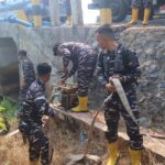 TNI AL dan tim gabungan berupaya padamkan karhutla di Banjarbaru
