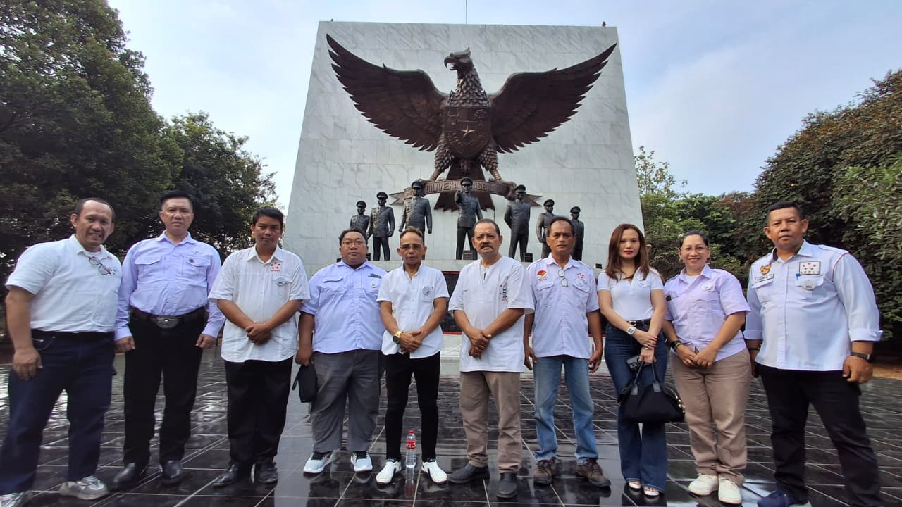 APKLI Merah Putih Satukan Semangat Pahlawan dan PKL