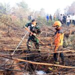 Pantau Langsung Perkembangan Karhutla, Komandan Lanud Sjamsudin Noor Bersama Forkopimda Kalsel Turun ke Lapangan Uji Fungsi Inovasi Injeksi Air