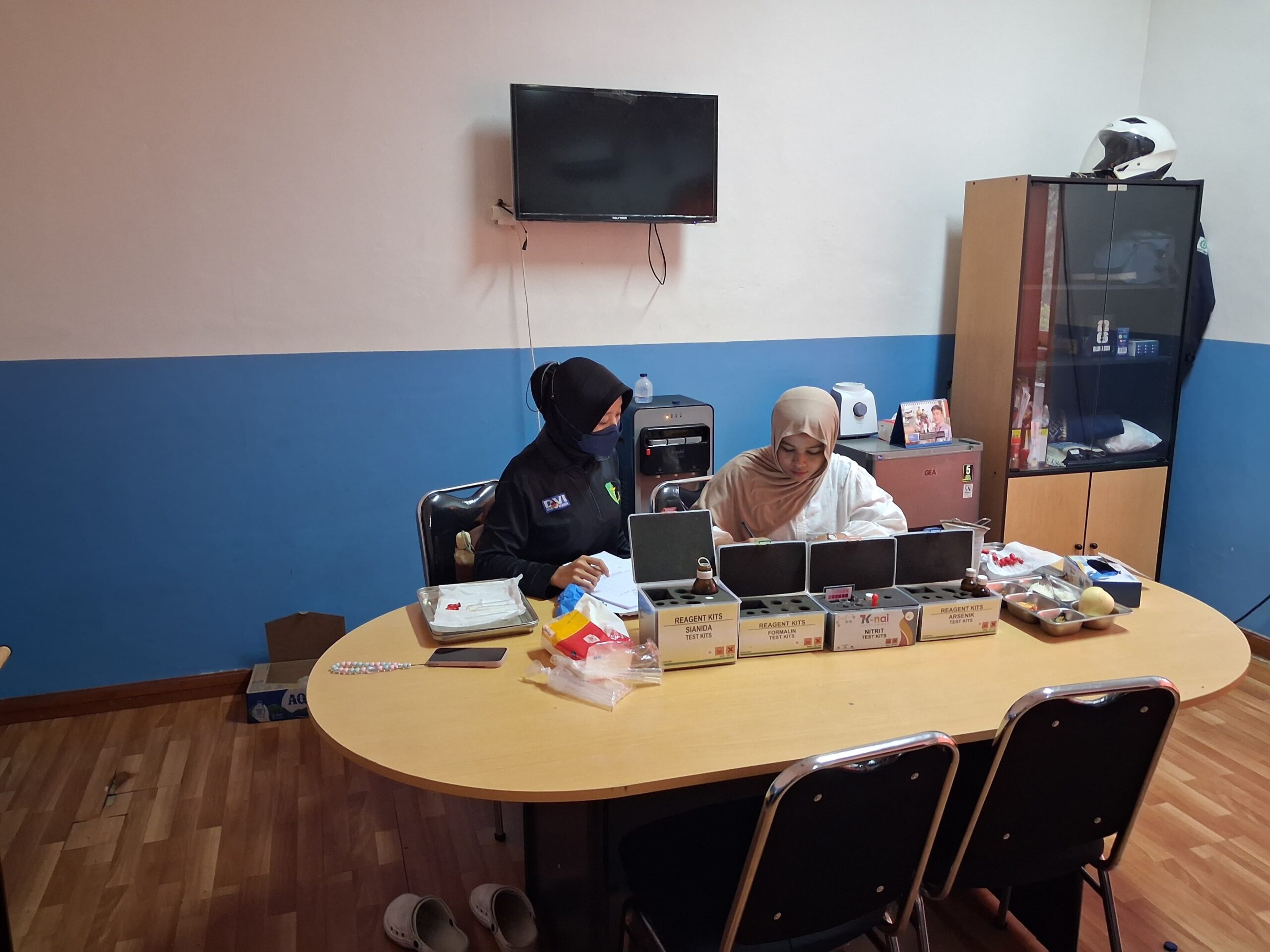 Food Safety MBG Polri di SPPG Rawa Badak Utara Pastikan Makanan Bergizi Layak dan Aman Dikonsumsi