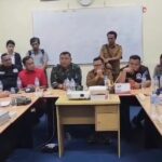 TNI Perkuat Penanganan Karhutla di Melawi, Salurkan Peralatan Pemadam kepada Masyarakat
