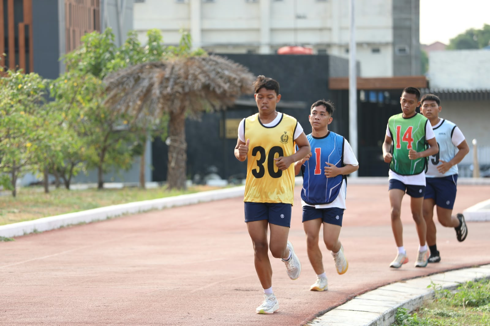 Menjaring Prajurit Tangguh, Dankodaeral III Tinjau Tes Garjas Caba PK TNI AL 2026