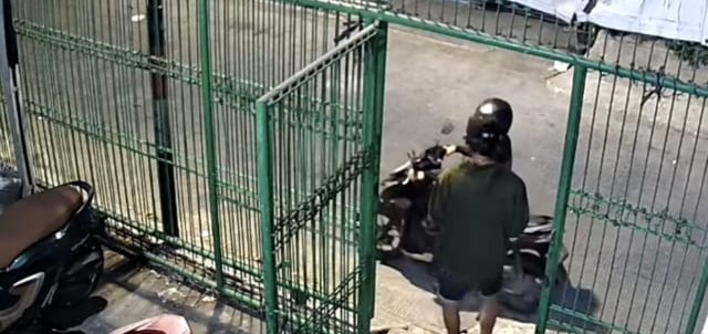 Polisi Selidiki Pencurian Motor di Koja, Aksi Dua Terduga Pelaku Terekam CCTV
