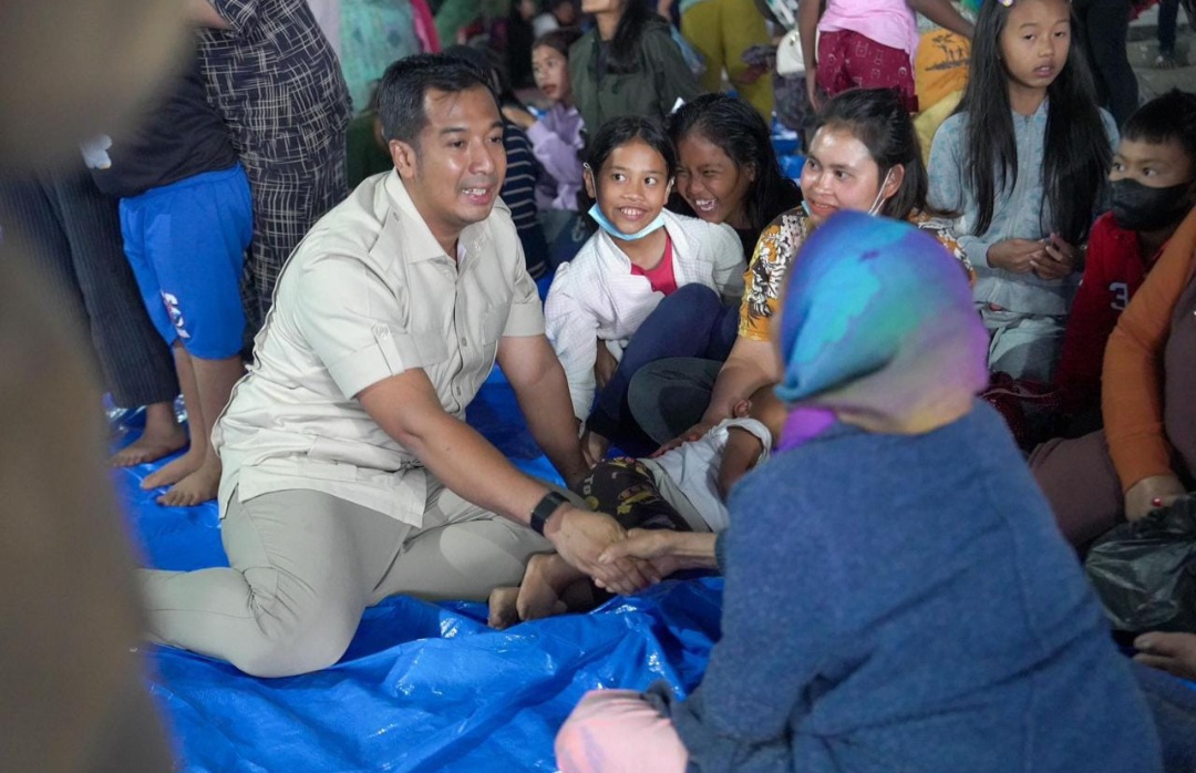 Legislator Partai Gerindra Temui Pengungsi Sinabung, Pastikan Kebutuhan Warga Segera Ditindaklanjuti