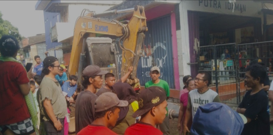 Proyek Rp 3,5 Miliar  Sudin Perumahan Jakarta Utara, Diprotes Warga Koja Akibat Rusak Pipa Saluran Air Bersih
