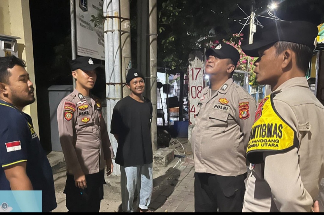Layanan Polisi 110 Disosialisasikan dalam Patroli Malam, Polsek Kepulauan Seribu Utara Perkuat Kehadiran Polisi