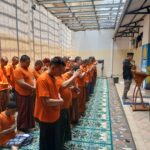 35 Tahanan Rutan Sat Tahti Polres Metro Jakut Khusyuk Ikuti Sholat Jumat