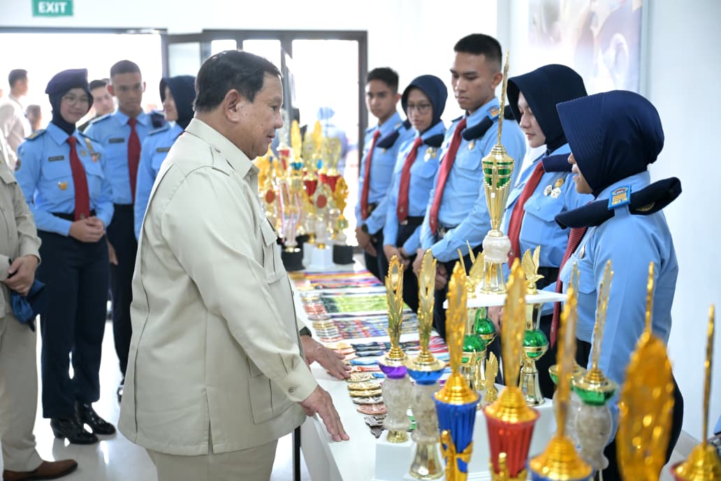 Sambut Presiden Prabowo, Para Siswa SMA Taruna Nusantara Kampus Cimahi Ungkap Kebanggaan dan Harapan untuk Indonesia Emas 2045
