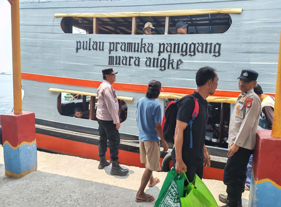 Layanan Polisi 110, Strong Point Polisi di Dermaga Kedatangan Kepulauan Seribu Berikan Pelayanan Humanis