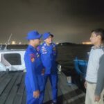 Layanan Polisi 110, Satpolairud Polres Kepulauan Seribu Patroli Laut Malam Imbau Nelayan Jaga Keselamatan Berlayar
