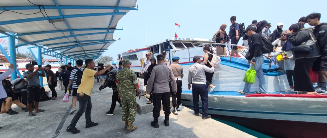 Layanan Polisi 110, Strong Point Polsek Kepulauan Seribu Utara Berikan Pelayanan Humanis di Pulau Kelapa
